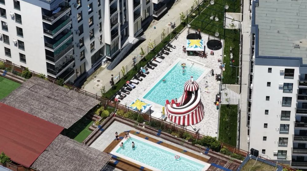 PROPRIETAR: Ap 2 cam de vanzare , Regnum Residence & spa , complex cu bariera si piscine , parcare inclusa
