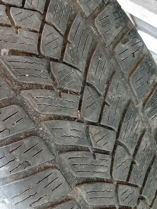 Автомобилни гуми