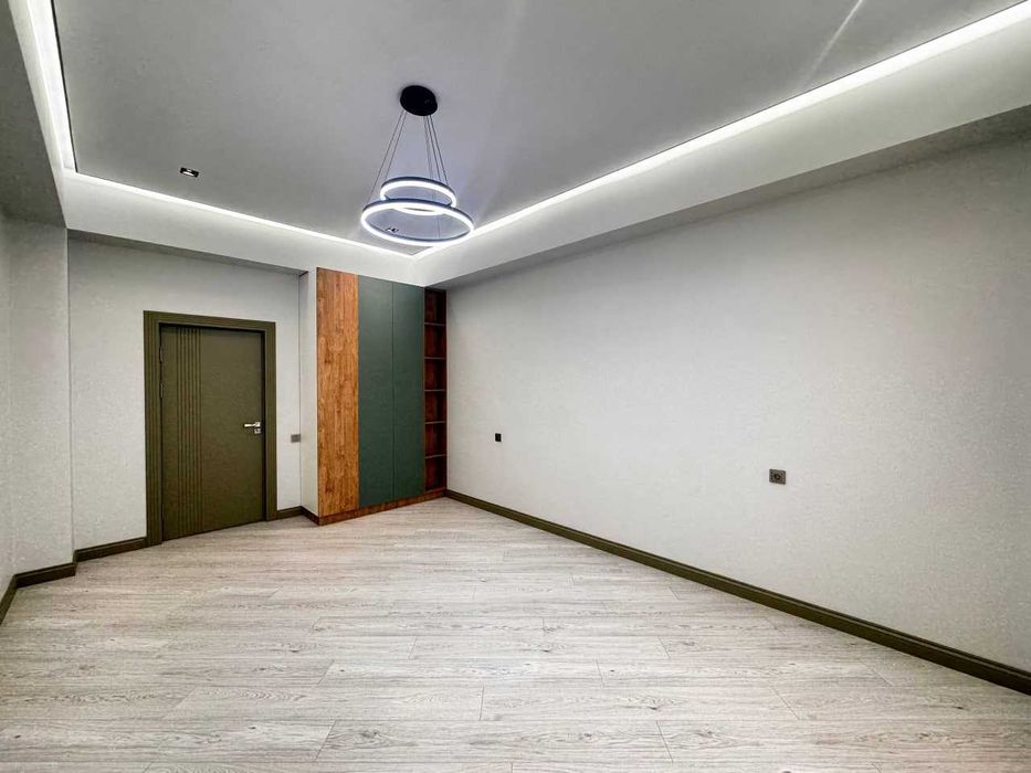 3х комнатная квартира на 3 этаже 102кв/м, в Самарканде