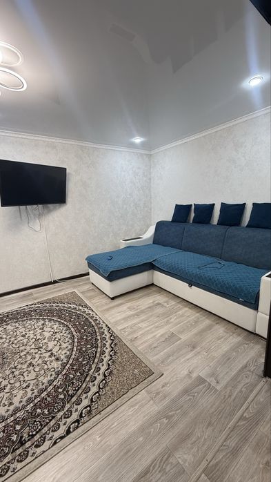 Продам 2 комн квартира возле парка