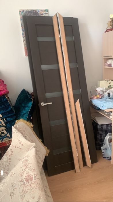 Дверь 60см со всеми комплектами 1шт