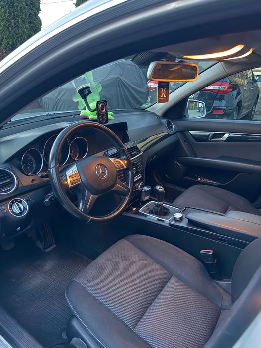 MERCEDES-BENZ E-Class 2011 — imagine 3