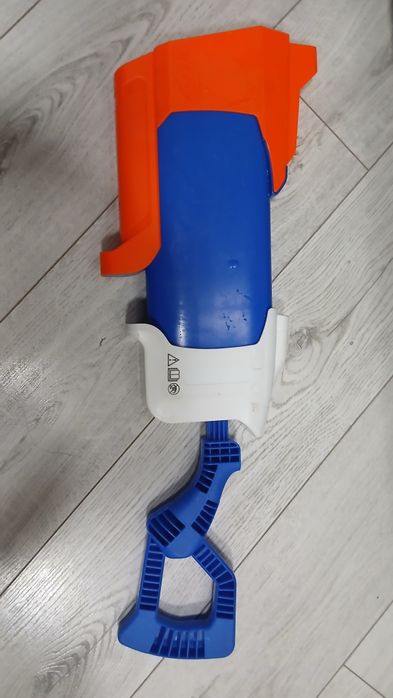 Водяной пистолет nerf