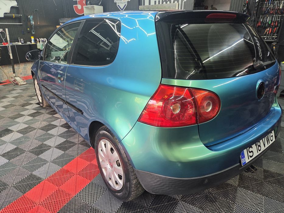 Volkswagen Golf 2004 benzină, 3.448 € — imagine 5
