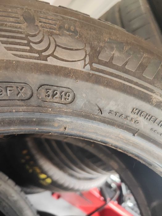 2бр.зимни гуми 225/55/17 Michelin