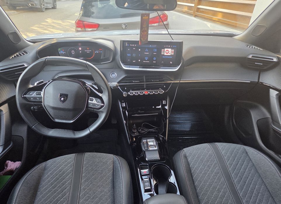 PEUGEOT 2008 2024 — imagine 4