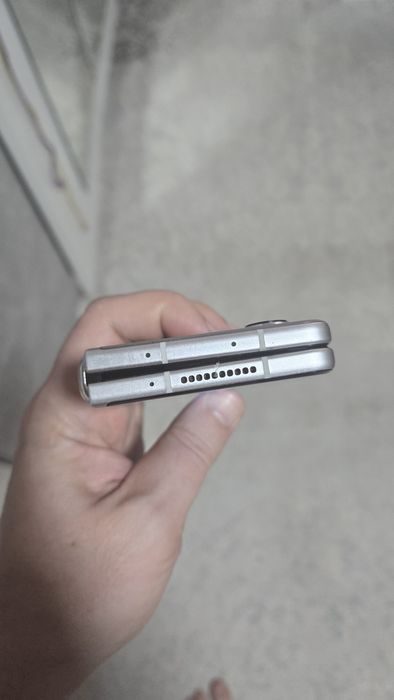 Fold 3 512 GB Silver