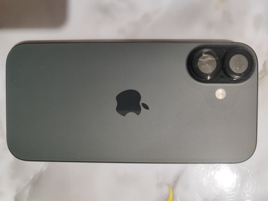 Apple Iphone 17 базовый
