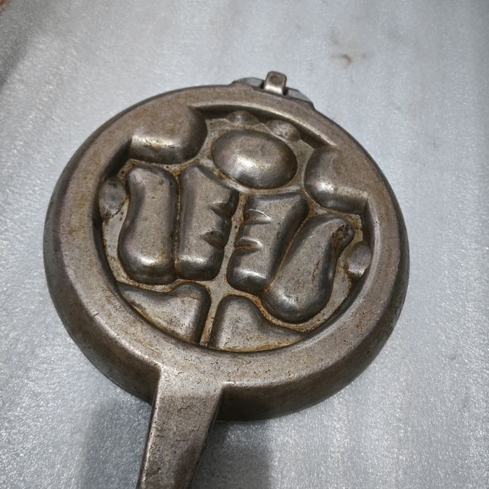 Советские казаны,орешницы ,большая мантышница