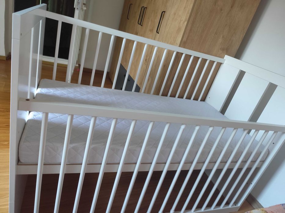 Pătuț bebeluș cu saltea