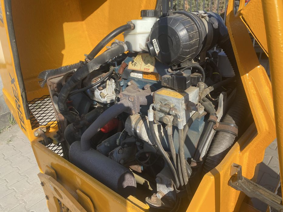 De vanzare sau da inchiriat vibrocompactor Terex Benford