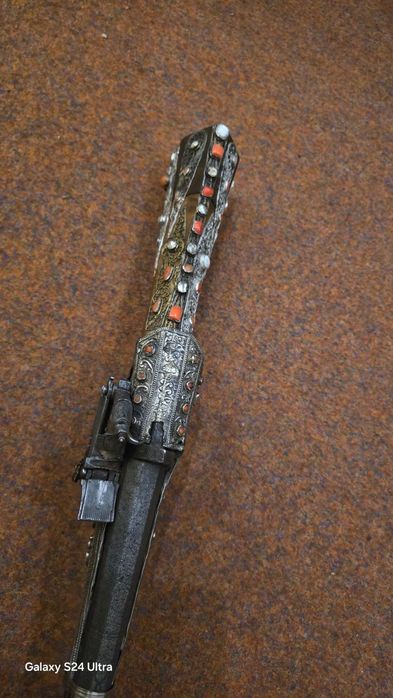 Продавам старо пушка шишане