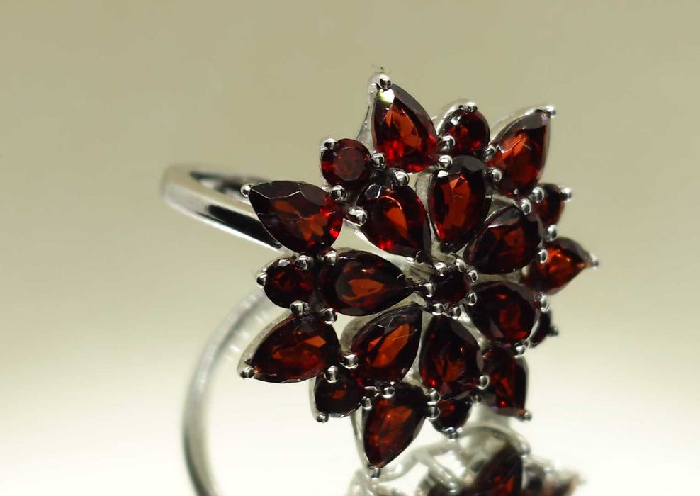 Inel Cocktail Statement – Argint & Cluster de Granate Almandin