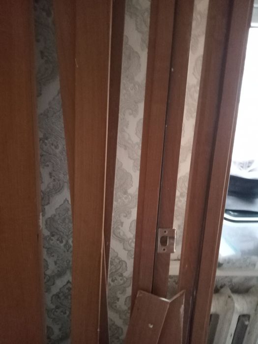 Продам дверь межкомнатную