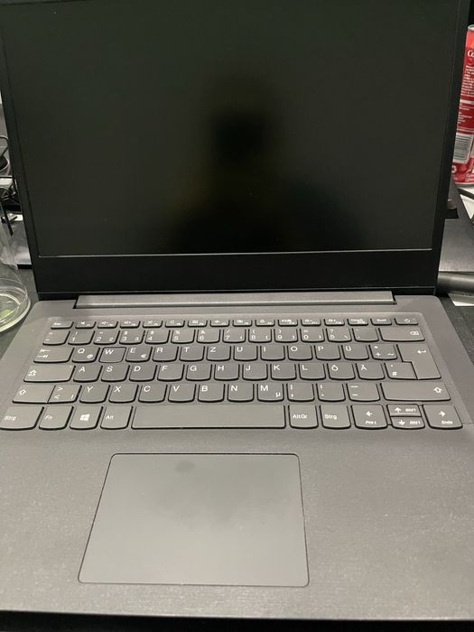 Laptop functional pt  piese Lenovo V14 IIL Intel i3 generatia a 10 a