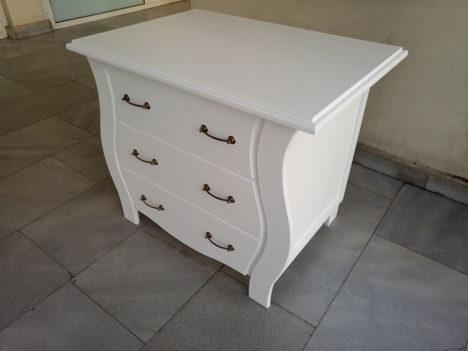 Декоративни маси тип скрин