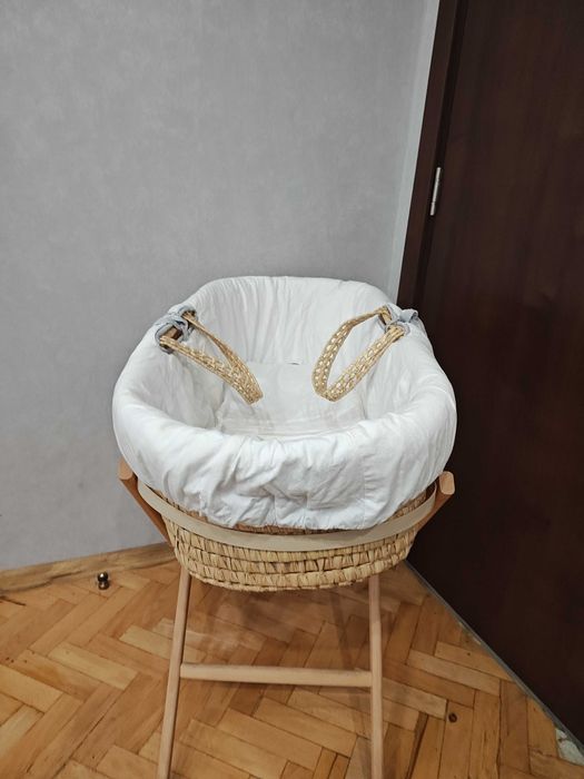 Бебешко плетено легло