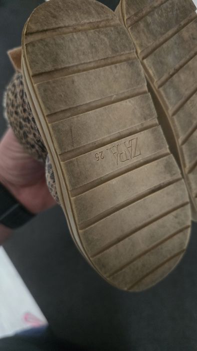 Боти Zara номер 25