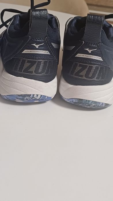 Професионални Обувки Mizuno WAVE MOMENTUM 2