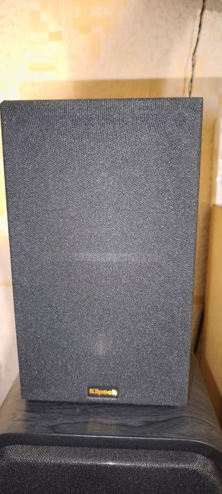 Продаю абсолютно новые полочные колонки Klipsch