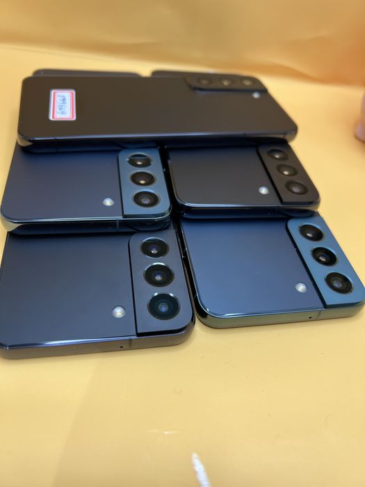 samsung S22 plus 8/256 snapdragon gen-1  sale