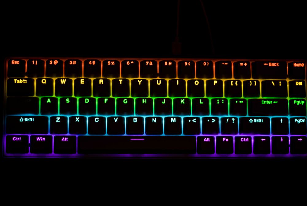 Tastatura mecanica gaming RGB, conectare prin cablu, 12 moduri