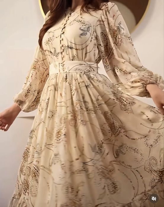 Продам красивое длинное платье