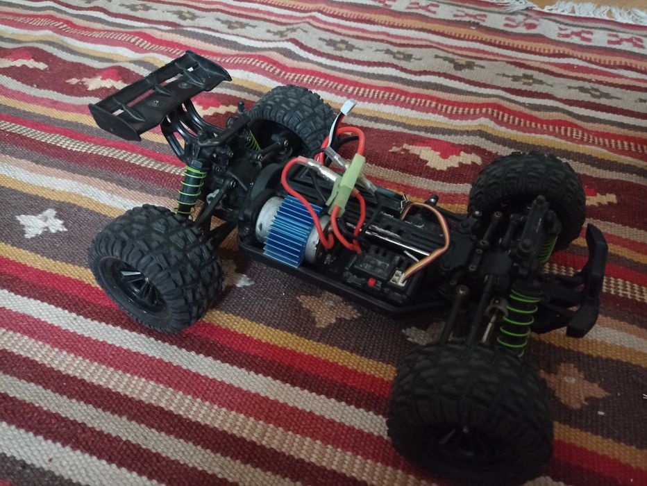 Masina cu telecomanda X-Monster V1