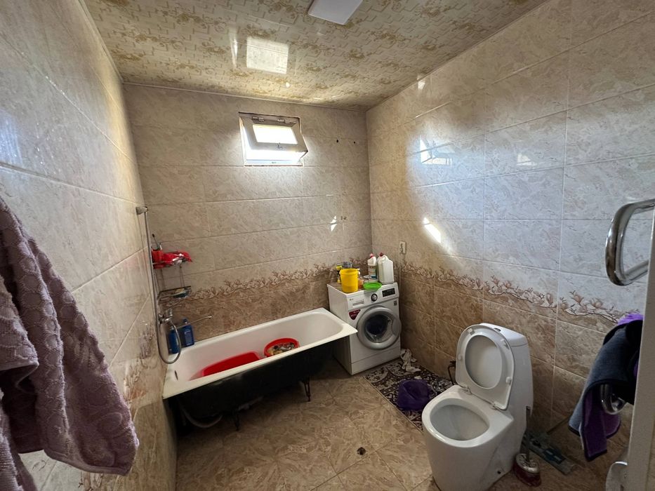 Kotta qani hovli sotiladi 7 sotix