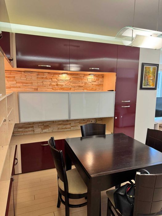 Дава се под наем Тристаен апартамент в София, Бъкстон - 87 кв.м за 765 € - Снимка #1