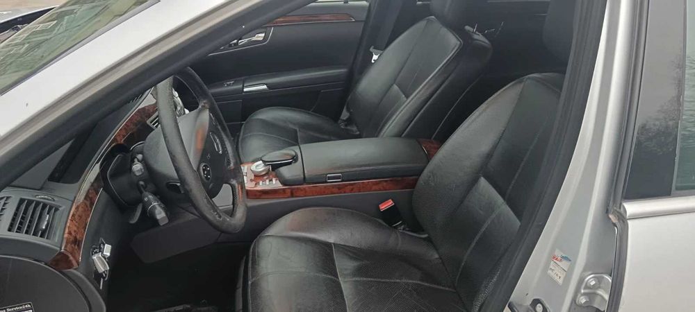 Продавам напълно обслужен Mercedes-Benz S 350, AMG пакет.