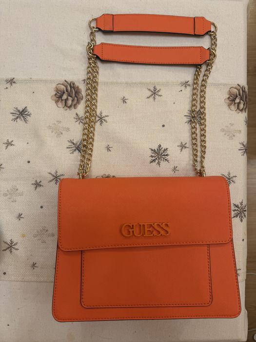 Оранжева чанта GUESS