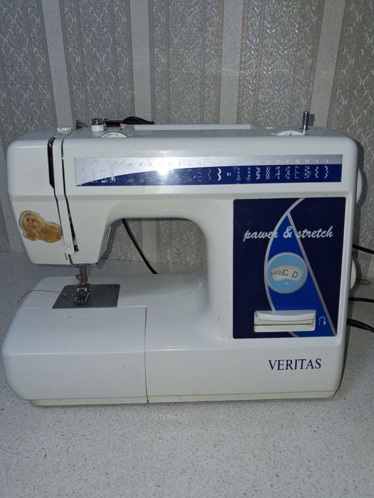 Продам швейную машину