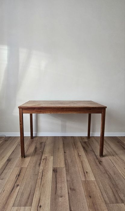 Masa solida de lemn, picioare detasabile