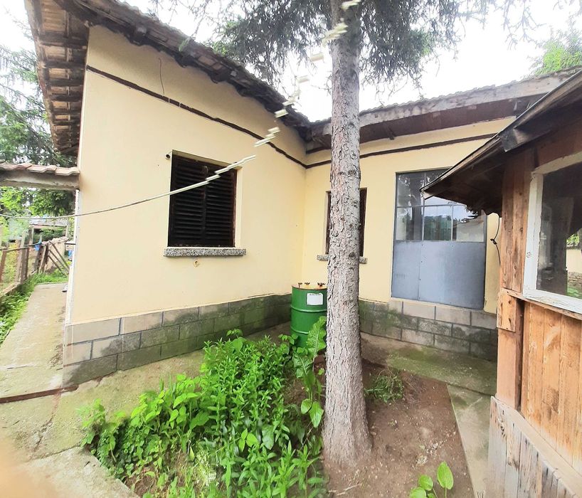 Продава се Къща в Търговище, Център - 130 кв.м за 510 €/кв.м - Снимка #1