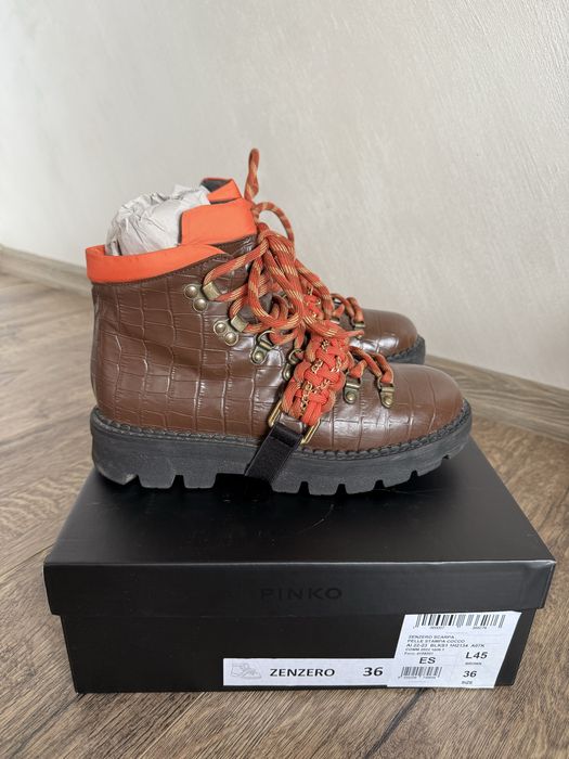 Кожени боти Pinko