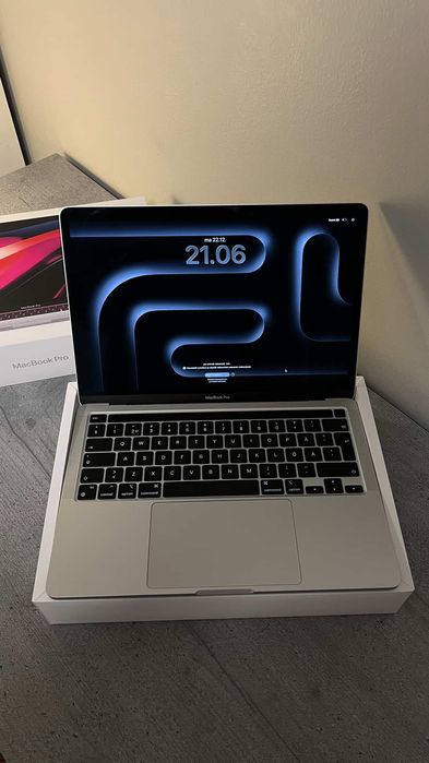 Apple MacBook Pro 256gb M2 ca nou