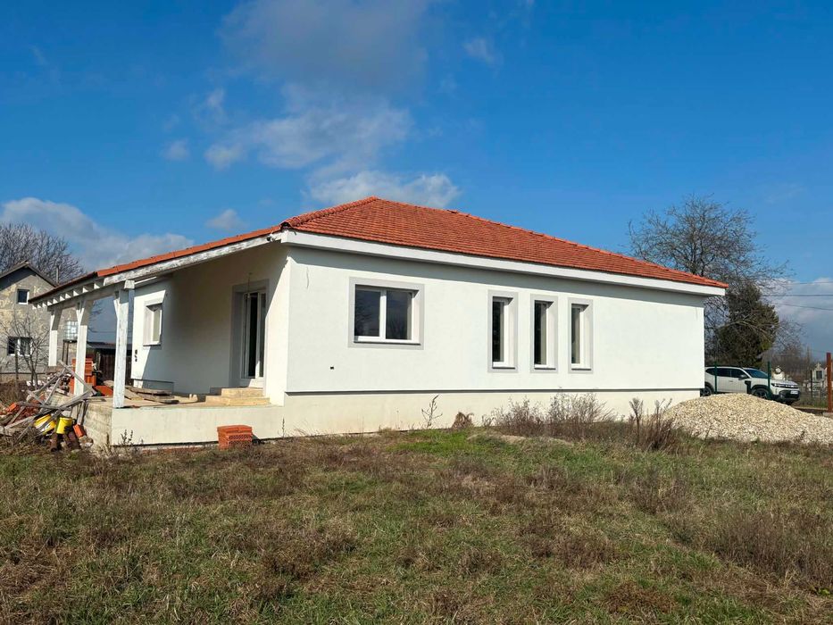Casă nouă Girișu de Criș