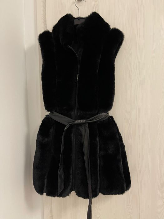 Vesta blana artificiala noua