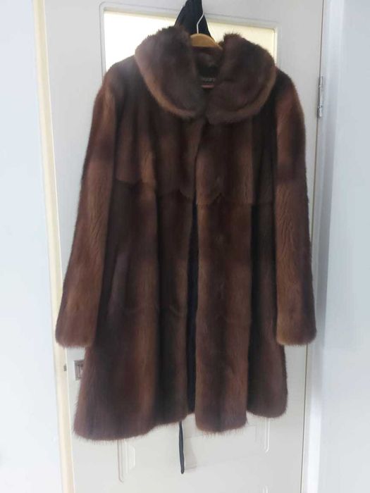 Продам шубу красивая теплая