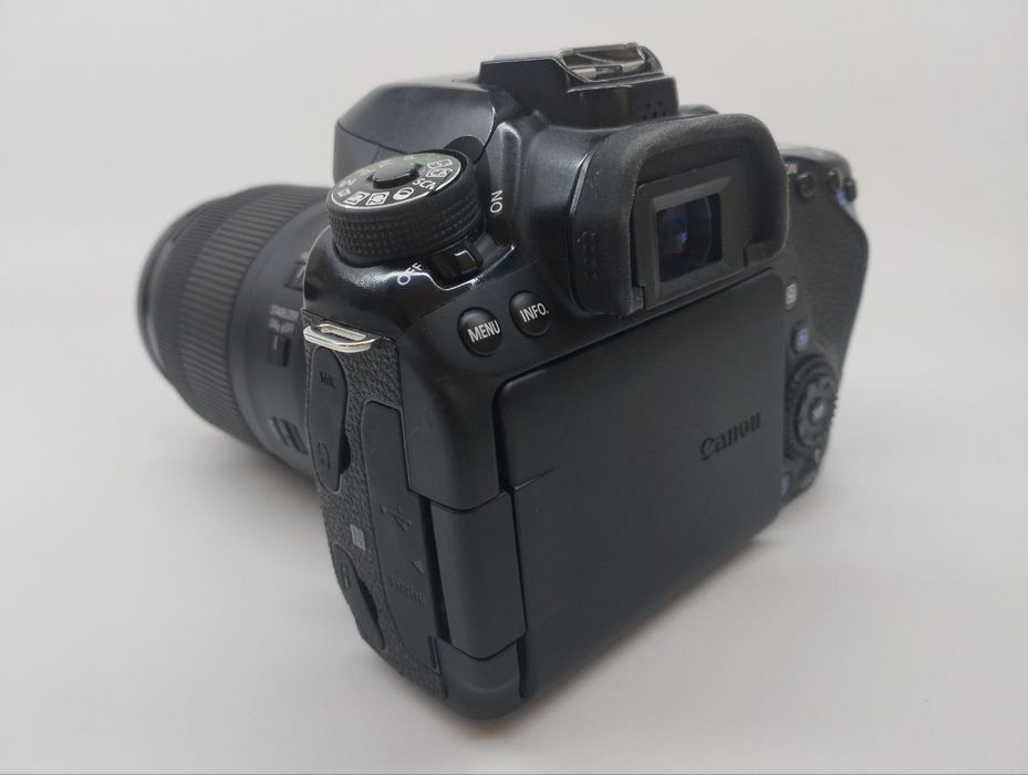 Canon EOS 80D Kit, yaxshi holatda