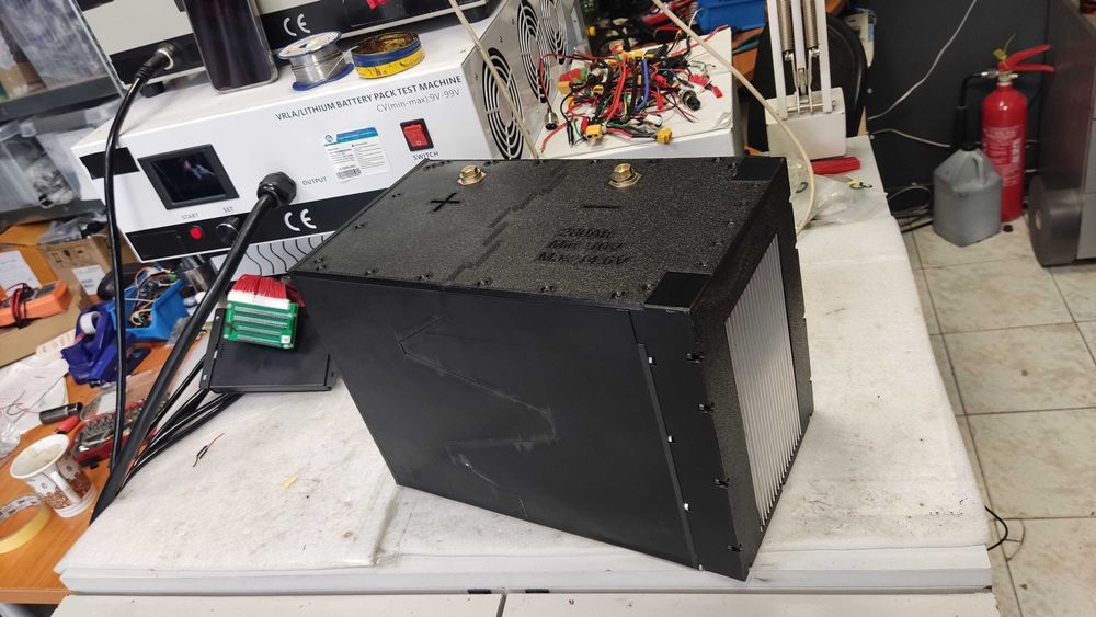 Акумулатор Li-Fe-PO4 280Ah за кемпер каравана лодка.