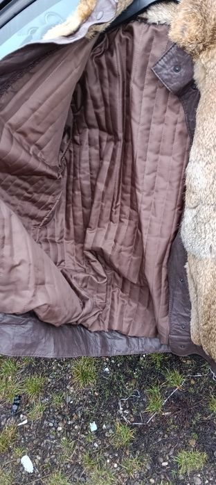Vând haină piele cu blană naturală