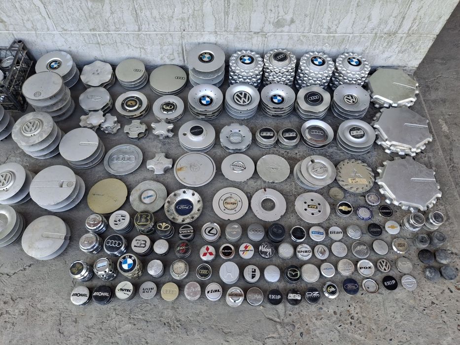 Продам колпаки разные цена договорная