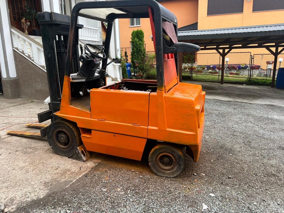 Stivuitor Fenwuik de  2,5  tone