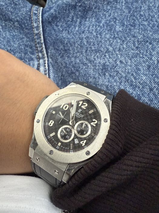 Продам часы дешево торг есть