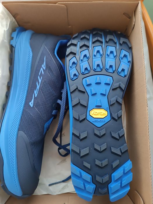 Нови мъжки маратонки Altra