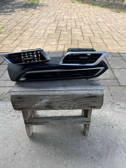 Vand set radiatoare cu electroventilatie . Peugeot 3008  II MOTOR 2 Litri