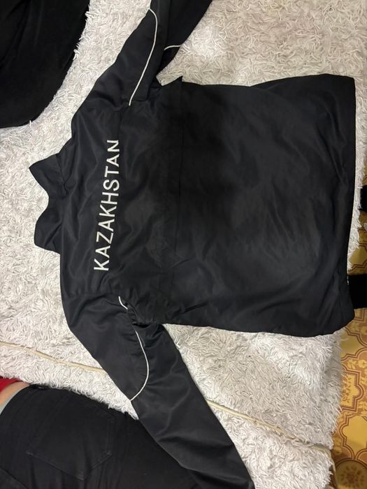 Спортивка umbro с надписью KAZAKHSTAN