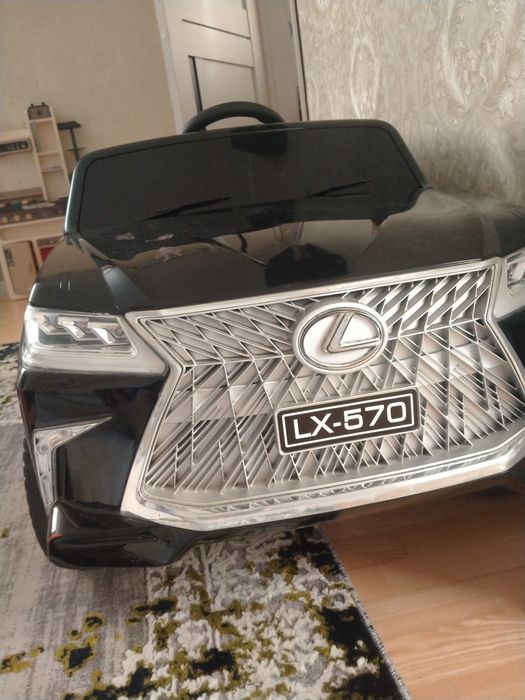 Детская машина совсем новая